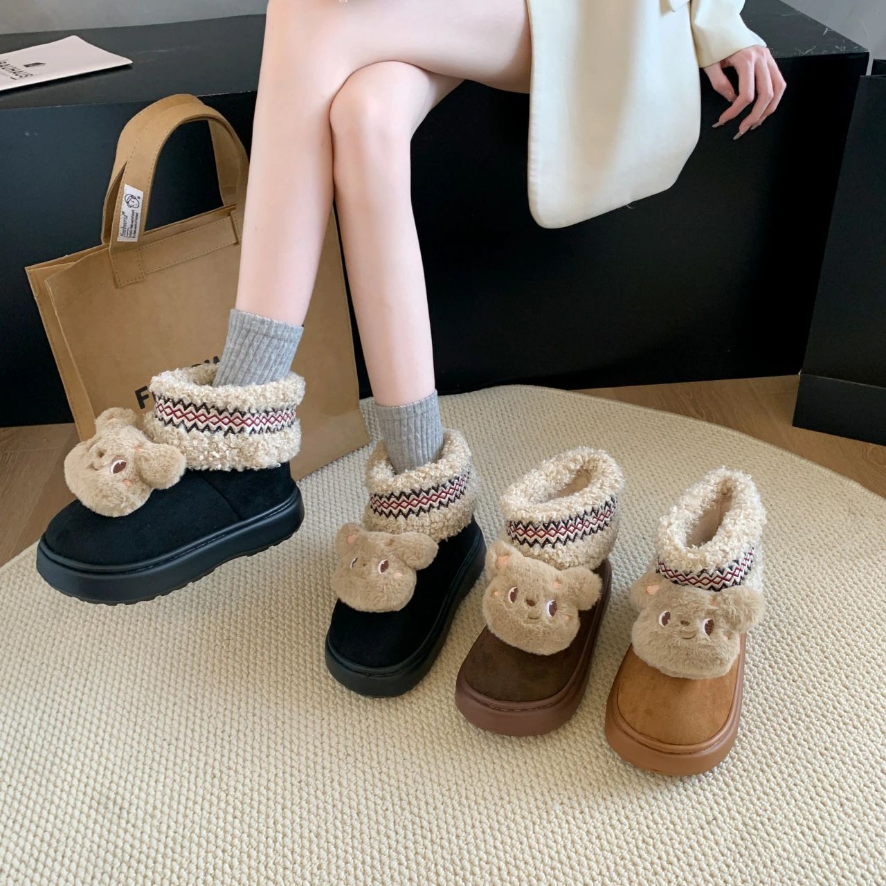 スノーブーツ レディース ショートブーツ 軽量 裏起毛 防寒靴 ジッパー ショートウィンターブーツ 暖かい 厚底 冬用 カジュアル 雪靴 綿靴 通勤通学 脱ぎ履き便利