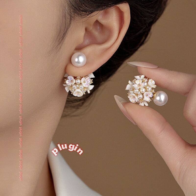 【ポイント8倍】2026大袈裟パールイヤリングハイレベル軽い高級イヤリング新しいホットスタイルレトロスタイルフラワーイヤリング女性用