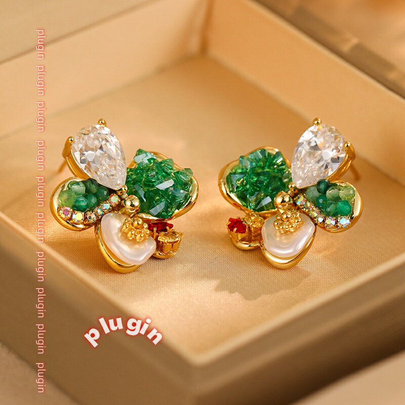 【ポイント4倍】【送料無料】ニッチファッション、甘くて多用途な手作りダイヤモンド象嵌パール5枚花びらフラワースタッドピアス、気質ライト豪華な高級シルバーニードルピアス