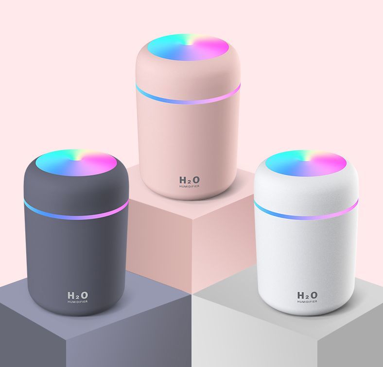 送料無料 加湿器 USB給電式 300ml 卓上 小型 コンパクト 静音 光る ライト ポータ...