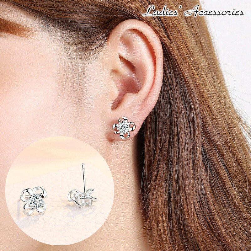 送料無料 スタッドピアス 両耳用 レディース アクセサリー 女性用 フラワー 花 クローバー ラインストーン キラキラ おしゃれ かわいい 上品 フォーマル オフィス きれいめ エレガント カジュアル デイリー お出かけ デート ギフト プレゼント 贈り物 普段使い 婦人用