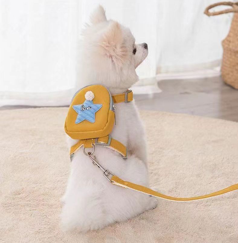 Plus Naoの送料無料 ハーネス リード セット 小型犬 猫 リュック付 胴輪 リーシュ お散歩 お出掛け dog cat ペット用品 ポーチ バッグ 一体型 おしゃれ 可愛い 星 ロゴ ブルー イエロー ピンク グレー｜アングル3