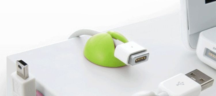 送料無料 ケーブルクリップ ケーブルホルダー 4個セット 粘着テープ 充電コード イヤホン 固定 配線整理 デスク周り パソコン周り コードフック 穴あけ不要 簡単取付 おしゃれ かわいい