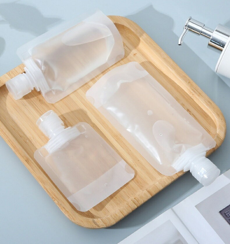送料無料 トラベルボトル 詰め替え容器 旅行用品 携帯容器 詰め替えボトル 持ち歩き便利 小分けボトル 省スペース コンパクト 透明 便利 シャンプー クリーム 化粧水 日焼け止め plusnao-10343665 Plus Nao サンプル画像2