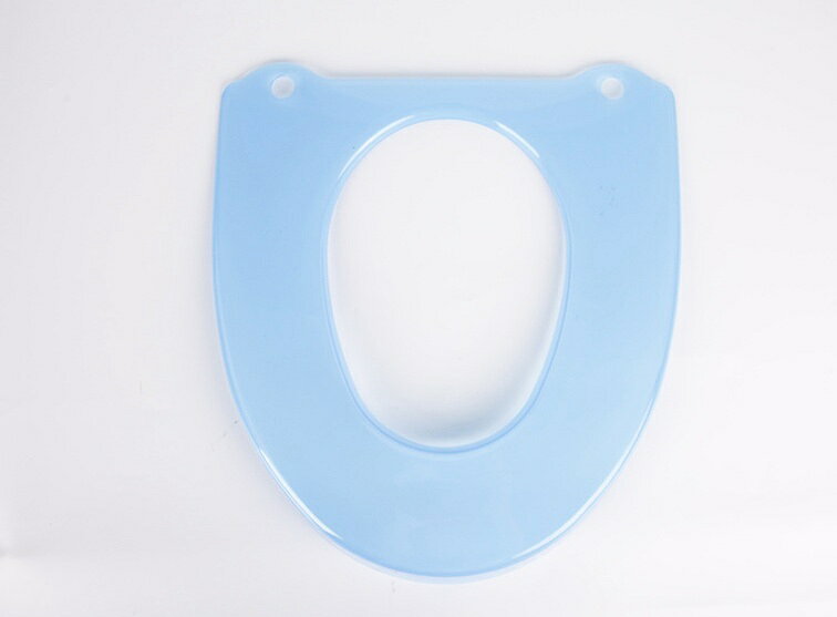 Plus Naoの送料無料 便座カバー トイレカバー O型 装着簡単 トイレ用品 ハードタイプ 丸洗いOK 洗える クリア 透ける スケルトン 無地 単色 シンプル お洒落 日用品｜アングル3