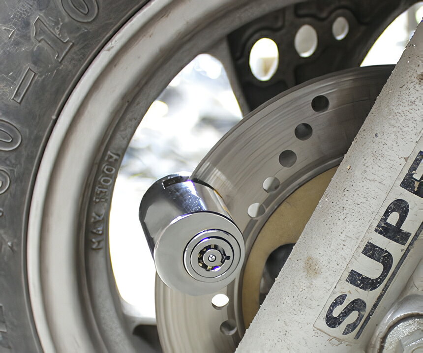 Plus Naoの送料無料 ディスクロック バイク 自転車 キーロック 施錠 鍵 カギ 錠前 盗難防止 防犯対策 イタズラ防止 セキュリティ オートバイ｜アングル2