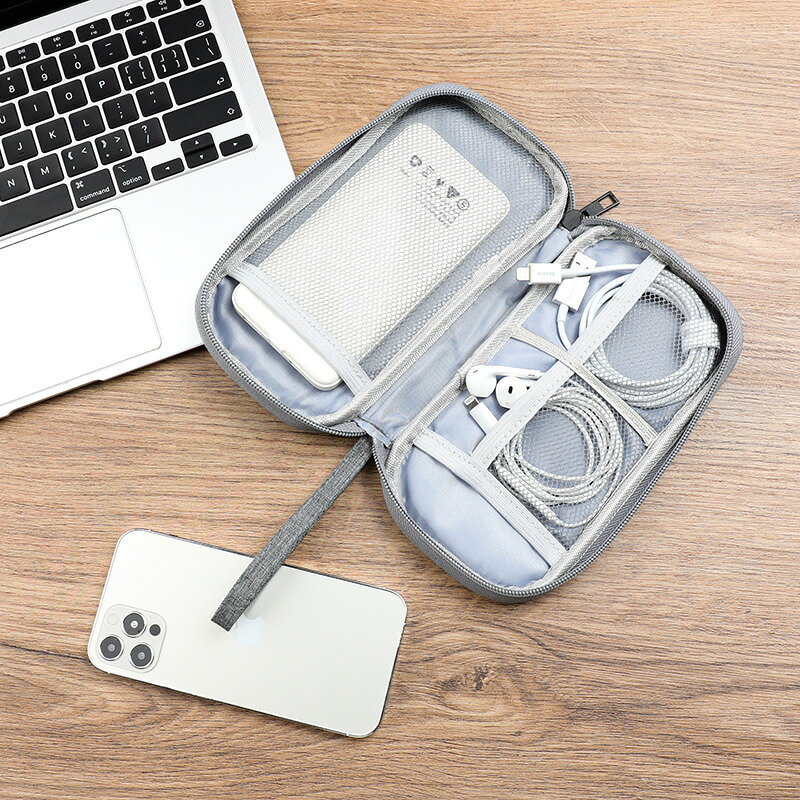 送料無料 ガジェットポーチ ガジェットケース 収納ポーチ 小物入れ メッシュ ファスナー モバイルバッテリー イヤホン 充電ケーブル コード小物 整理 無地 旅行 出張 便利 plusnao-10346875 Plus Nao サンプル画像2