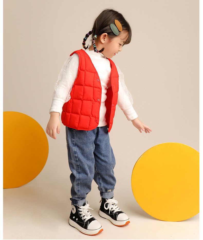 送料無料 中綿入りベスト ダウン風ベスト キッズ 子供用 男の子 女の子 アウター 前開き スナップボタン Vネック 上着 ソリッドカラー 防寒 寒さ対策 ベビー ジュニア カジュアル シンプル お出掛け 通園 通学 男子 女子 こども服 2