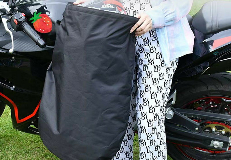 送料無料 ヘルメット収納ケース バッグ バイク用品 ダイヤルロック付き 大容量 防水 30L カバン 鞄 かばん 収納袋 バックル 自転車 盗難防止 保管 ヘルメット入れ バイクアクセサリー シンプル ブラック 黒 3