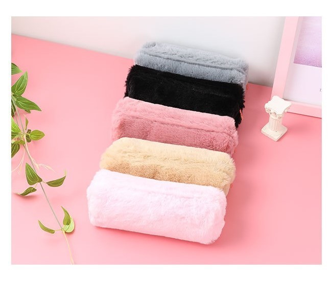 送料無料 ペンケース 筆箱 ふでばこ レディース 女性 収納雑貨 文房具 長方形 円筒形 チャック ジッパー フェイクファー 無地 グレー ピンク ブラック ふわふわ もこもこ 可愛い キュート ポップ カジュアル ガーリー おしゃれ plusnao-10377121 Plus Nao サンプル画像3
