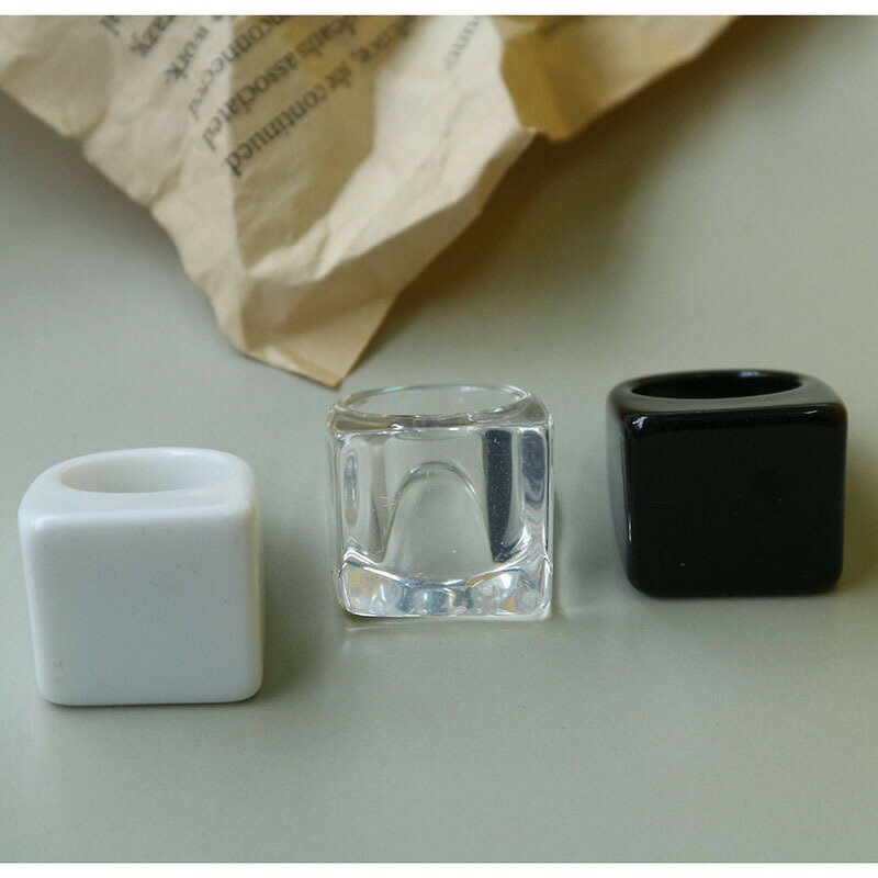 送料無料 樹脂リング 単品 レディース アクセサリー 指輪 シンプル 無地 ワイド 太め 存在感 個性的 クリアカラー 透明 かわいい おしゃれ カジュアル ボリューム 大ぶり 女性 大人女子