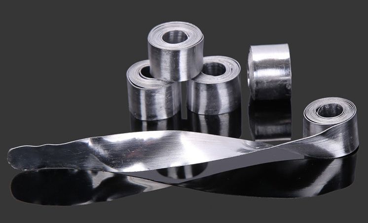 送料無料 板おもり 5個セット 重り 錘 仕掛け用 鉛皮 鉛錘 ロール ソフト 柔らかい フリーカット 釣り用品 フィッシンググッズ シート リード シンカー ストリップ 川釣り 野釣り 台釣り 競技釣り