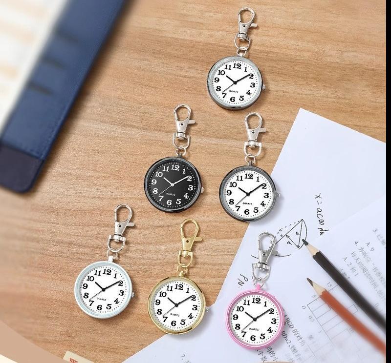 送料無料 懐中時計 キーホルダー ナース時計 時計 電池 ナースグッズ ナースウォッチ 学生 ナスカン仕様 コンパクト 軽量 かわいい