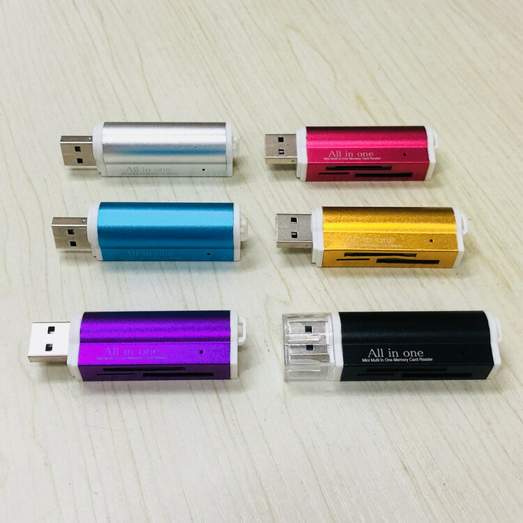 送料無料 ポータブルカードリーダー 4in1 ...の紹介画像2