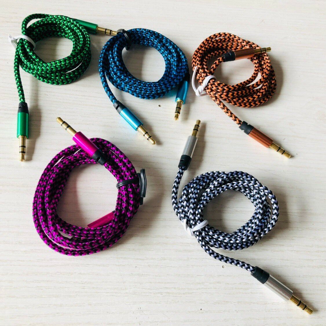 ����̵�� �����ǥ��������֥� ���ƥ쥪�ߥ˥ץ饰 3.5mm Ĺ��1m 3�� ���� �Ѵ� ���å�ü�� �ѥ����� ���ޥ� ���֥�å� �Ρ���PC ���ڥץ쥤�䡼 ���ԡ�����