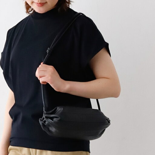 マリメッコ Pikku Karla ショルダーバッグ (52229290715) marimekko(バッグ) *送料無料*【後払い決済不可】* マリメッコ Pikku Karla ショルダーバッグ (52229290715) marimekko(バッグ) *送料無料*【後払い決済不可】*