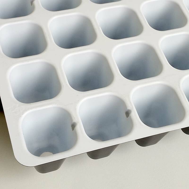 【4/30までエントリーで最大100%Pバック】100枚入 プラグトレイ 白黒 128穴 8×16列...