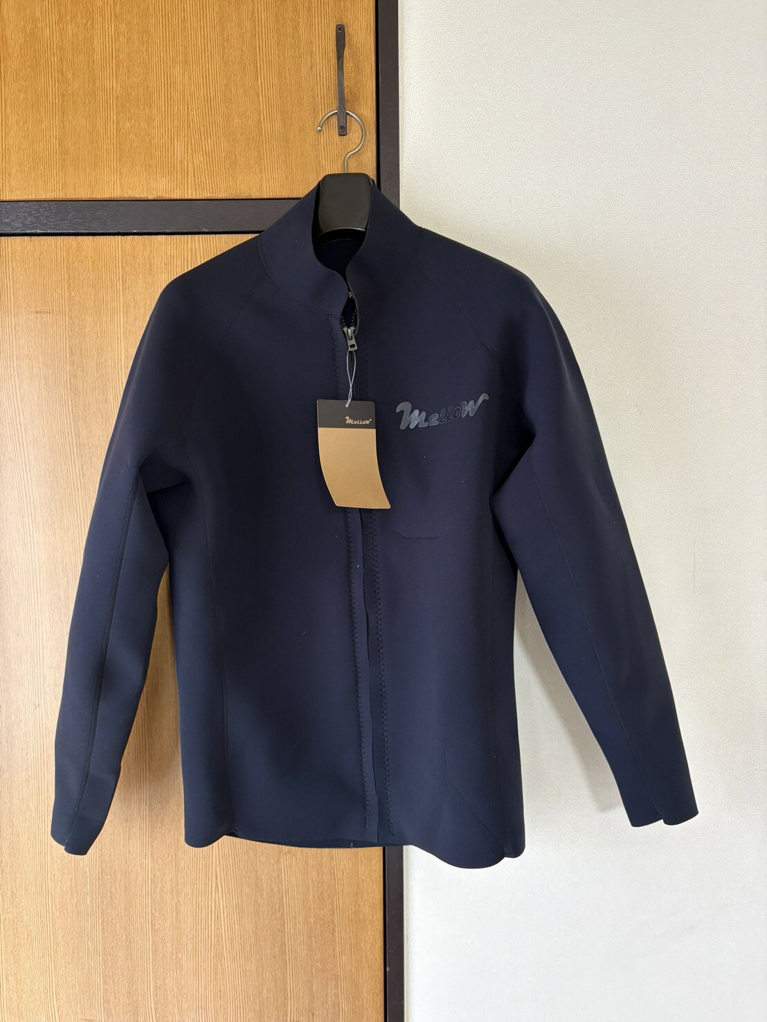ラスト1着 16800円→9500円 即納【メローの1ミリ】ブラック メンズXL 日本製 新発売！1mmの長袖ジャケット サーフィン フラットシーマ 動きやすい 日焼け防止 保温性アップ クラゲ対策