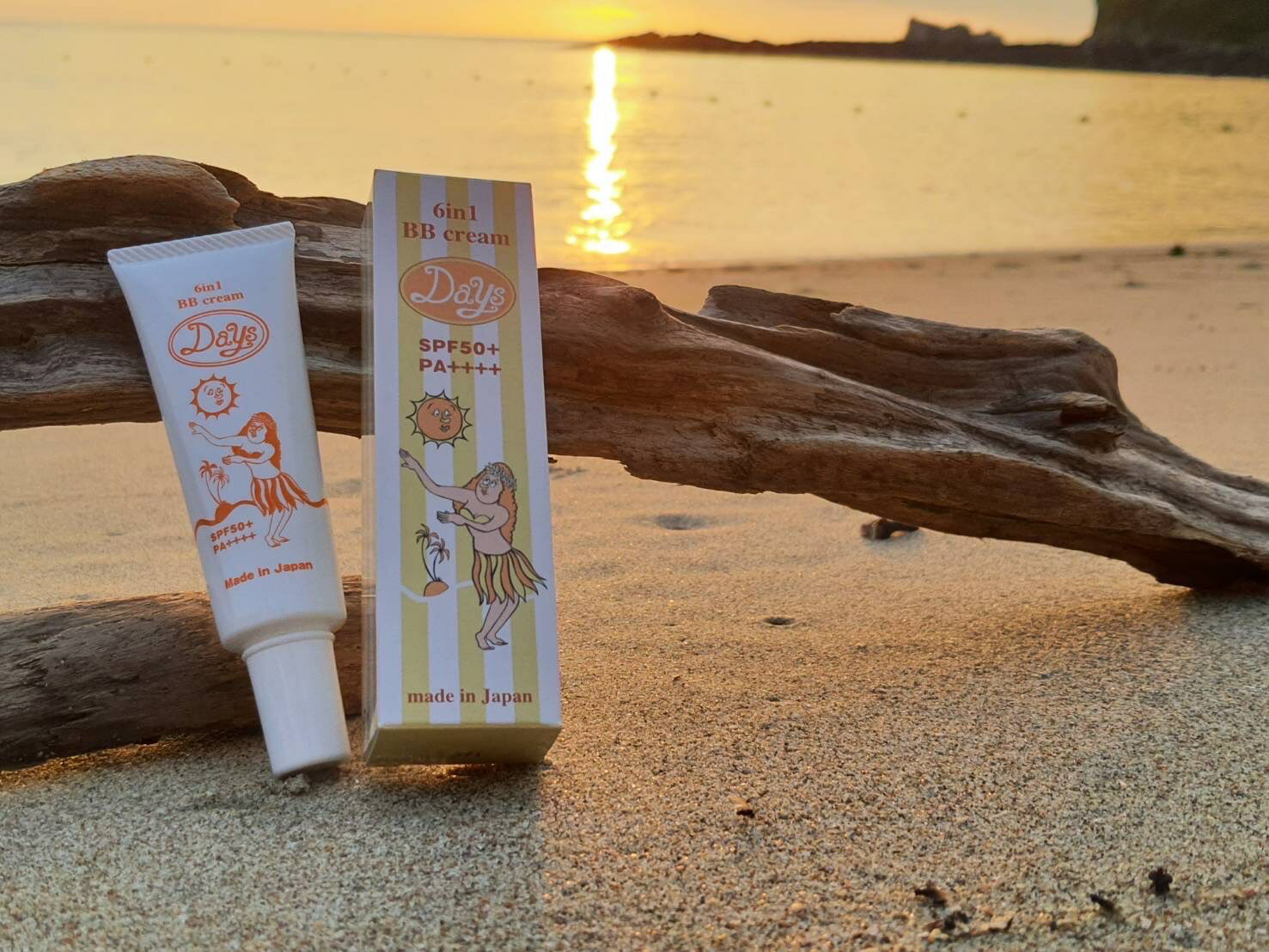 1本で6つの効果 DAYS 新感覚 日焼け止め BBクリーム 30g 日本製 メイクアップ 紫外線対策 SPF50+ 水に落ちにくい ファンデーション 乳液