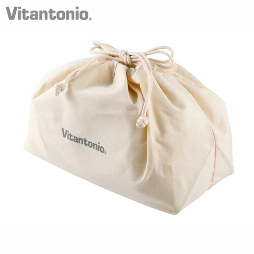 ブランド Vitantonio / ビタントニオ ■商品名 Vitantonio 収納ポーチ ■テイスト おしゃれ シンプル ■品番 PVCR-30-PC氷も砕けるハイパワー！ミル機能付きのマイボトルブレンダー 「Vitantonio マイボトルブレンダーミル付き(VBL-500)」がアップデートされ登場！ 減音カバーを採用したことで、動作音が従来比較12％DOWN！周りに気をつかう朝や夜にも使いやすくなりました。容量400mlのボトルが2個付属、持ち運びや保存にも便利です。パワフルモーターなので氷も砕くことができ、冷たいスムージーも愉しめます。また、便利なミル機能付きで、コーヒー豆を挽いたりオリジナルのふりかけを作ったりと料理のレパートリーが広がります。※本体は別売りです。