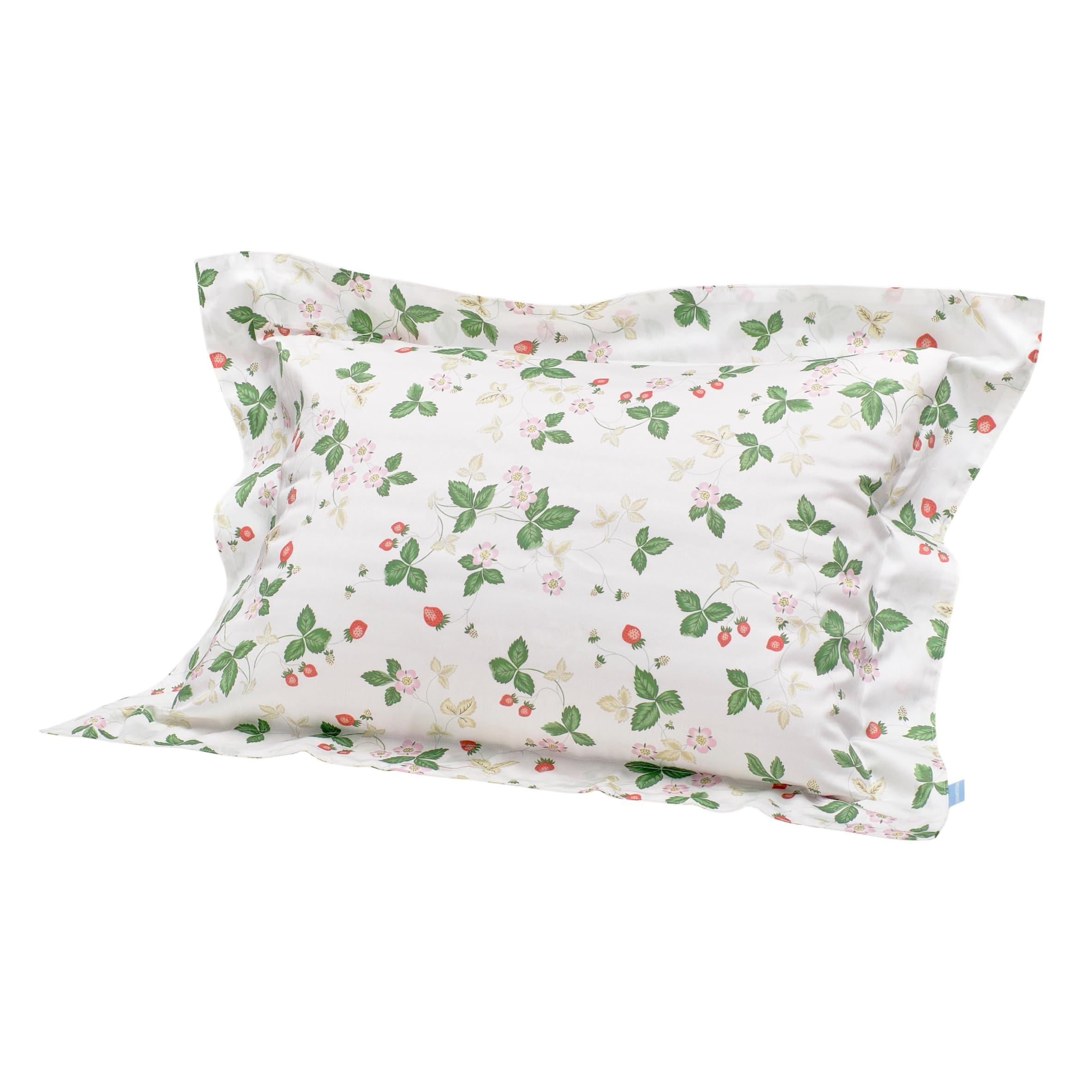 nishikawa 【 西川 】 ウェッジウッド 枕カバー 63X43cmのサイズの枕に対応 洗える 綿100% ワイルド ストロベリー なめらかな肌触り 中かぶせ式 日本製 ホワイト PJ05705602