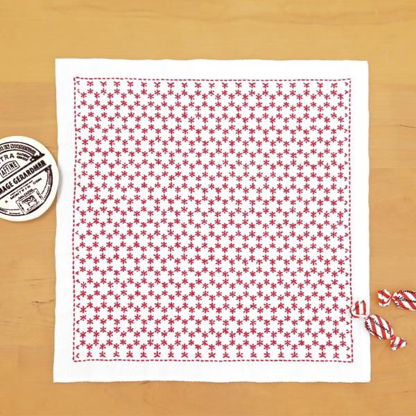 オリムパス製絲 刺し子キット 一目刺しの花ふきん 角亀甲つなぎ 白 SK303 赤