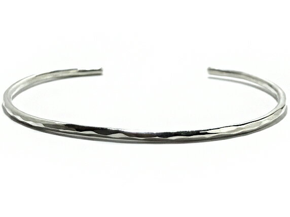 ＜2mm幅＞【 丸型・叩き バングル 】シルバー925