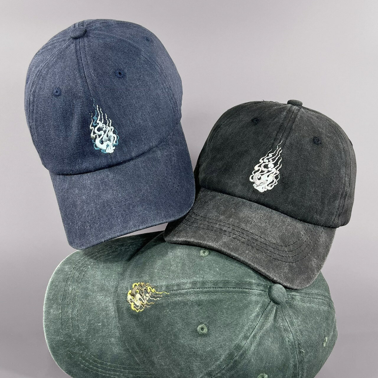 Rakuten - 【PURP】“ONIBI“ 刺繍 コットン キャップ　手洗い可能　サイズ調整可能　ユニセックス　メンズ　レディース　ウォッシュ加工　ヴィンテージ加工　深め　深い　刺繍帽子　妖怪　炎　ファイアー　ブラック　ネイビー　カーキ　帽子　CAP　ベースボールキャップ