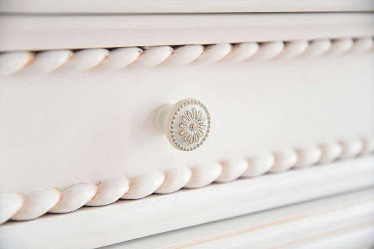 ガラスキャビネット