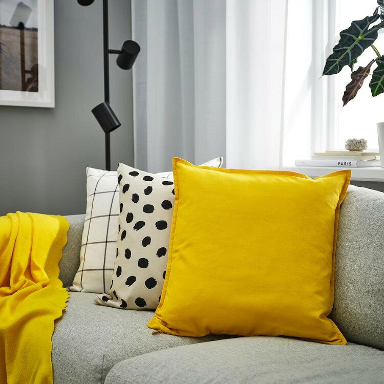 【 IKEA - イケア -】GURLI -グルリ- クッションカバー イエロー 50x50 cm (405.987.52)