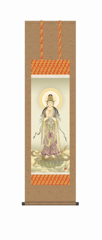 【掛軸・巧芸画】中山雪邨 聖観音 幅44.5×高さ約164cm 洛彩緞子佛表装悠久の歴史の中で育て守られてきた伝統の美は私たちの暮らしと心を豊かに彩ります。その優雅な薫り高い伝統美を是非ご堪能ください。世界の有名美術館がレプリカを制作するために採用している最先端ジグレ版画技法で特製新絹本画布に表現、最終仕上げは手彩による補正が加えられ、リアル感を醸し出しています。 レプリカ、模写といえ名画・芸術が心豊かになる極上のお部屋を作り出します。 ■商品詳細■ 作家名 中山雪邨 作品名 聖観音 材質本紙 新絹本 サイズ 幅44.5×高さ約164cm 表装仕様 洛彩緞子佛表装 ■作家紹介■高校卒業後、日本画家村内桃幸氏に師事。伝統の日本画に現代感覚をうまく取り入れた画法で評価を集める。三美会会員。広大無辺の佛徳を秘め、極楽浄土から地上を見守る御仏の優しい眼差しが慈愛に満ち溢れ、観る者の心を奪わずにいられない重厚な仏画作品です。■お届け状態■ 受注生産 1〜2週間程度でメーカーから直送 ※掛け軸・書画商品に関しまして※ 掛け軸・書画商品に関しましては、納品書などは添付しておりません。 納品書、領収書が必要な場合、お問い合わせいただきましたら別途郵送にてお送りいたします。 ※ご注文時のタイミングで在庫切れ、廃盤となっている場合がございます。その場合発送までにお時間を頂く場合、またご注文を一度キャンセルさせて頂く事がございます【掛軸・巧芸画】中山雪邨 聖観音 幅44.5×高さ約164cm 洛彩緞子佛表装