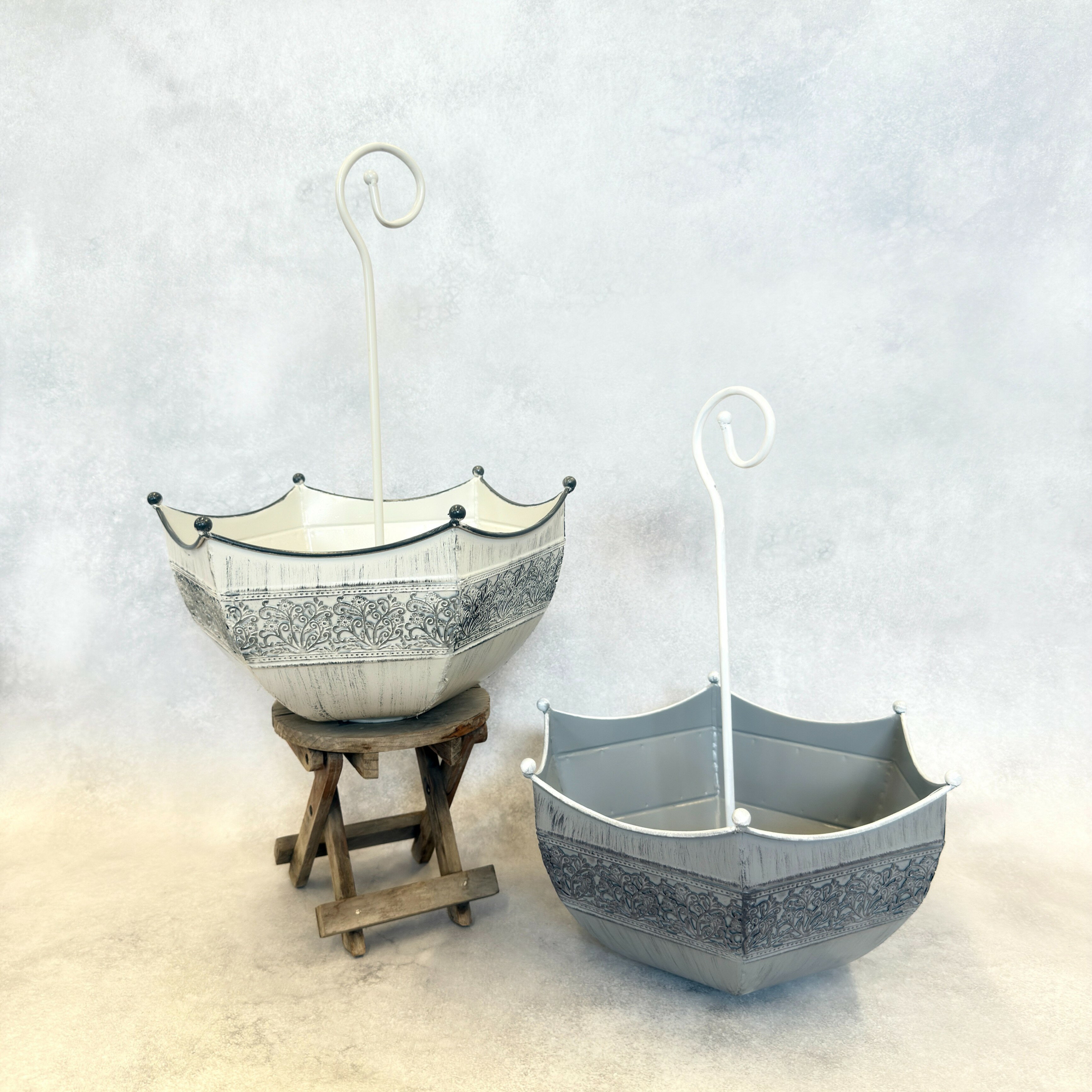 SALE中 30%OFF 友膳 ブリキ鉢 ボタニカルレースアンブレラL アイボリー KB64IV ボタニカルレースアンブレラL ダークグレー　KB64DGのサムネイル