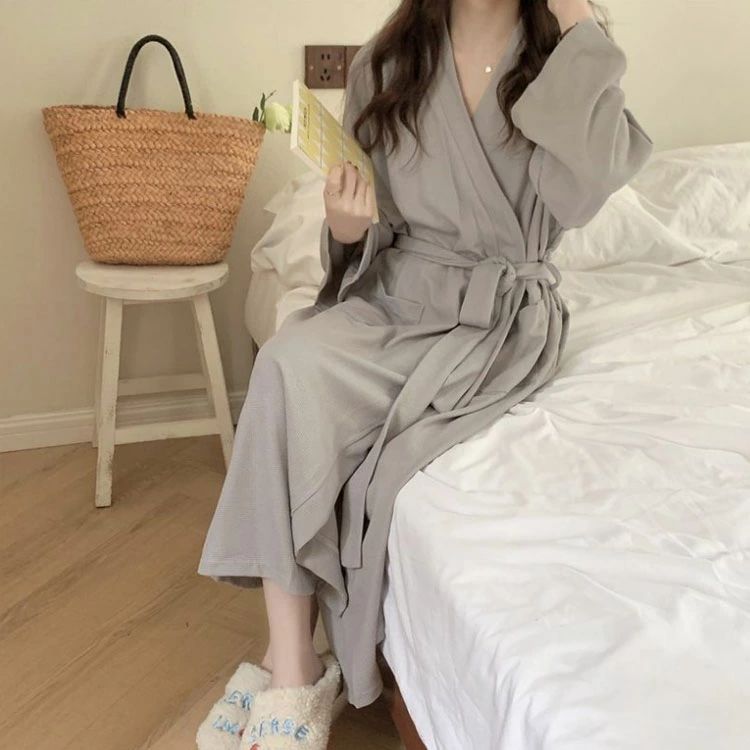 バスローブ レディース 前開き バスローブ 春秋 タオル地 軽量 ナイトガウン 吸水 薄手 ガウン 温泉 ポケット付き バスグッズ 膝丈 速乾 シンプル パジャマ 寝間着 無地 長袖 部屋着 通気 大きいサイズ 体型カバー 寝巻き 2