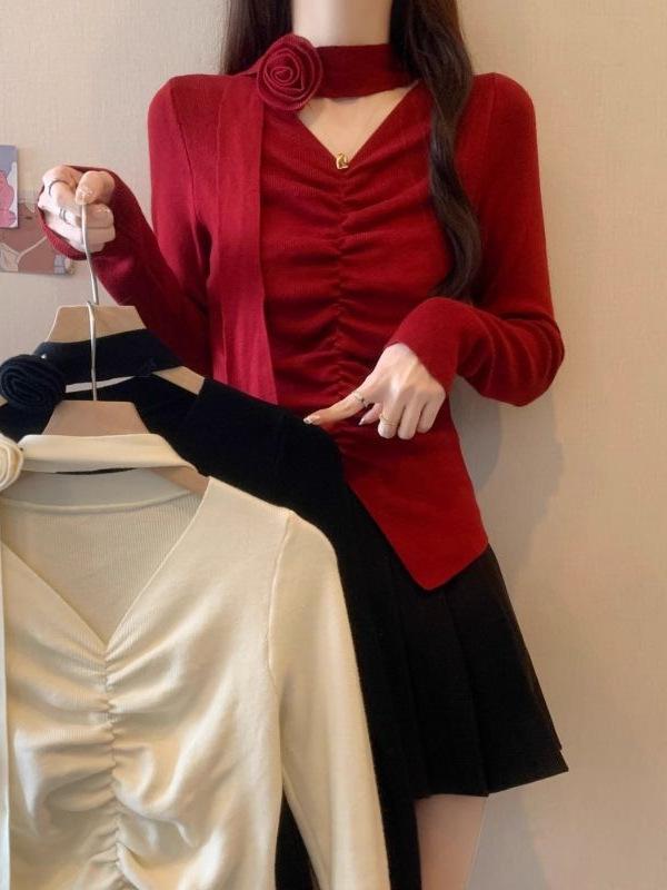 Tシャツ レディース 長袖 吊り首 Vネック 立体花柄 リボン 赤 黒 杏 針織 秋冬 修身 セットインスリーブ プレス加工 ポリエステル 純色 コットンライク 柔らか 伸縮性 通勤 デイリー コーデ トップス インナー