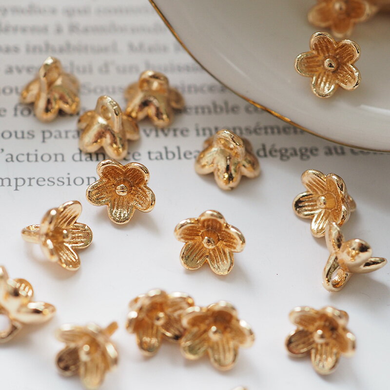 【4個セット】8mmの小さなお花メタル ピアス イヤリング アクセサリー パーツ ハンドメイド アクセサリ..