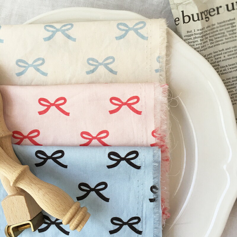 【45cm/90cm】リボンプリント生地 カットクロス 　カット済み　ディスプレイ イベント 撮影小物 インテ..