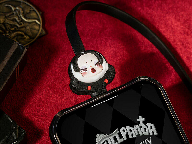 SKULLPANDAtimes;THEADDAMSFAMILYシリーズTYPE-Cケーブル