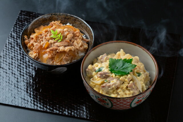 サイズ：260×180×60mm内容量：牛丼120g×3、親子丼150g×3商品説明：徳島にある料亭「吟月」特製の親子丼と牛丼のご紹介です。袋のまま熱湯で温めるだけで、国産鶏を使用した出汁の効いたふわふわ卵の親子丼と、国産牛の旨味が凝縮した牛丼の出来上がりです。温度区分：冷凍賞味期限：出荷日90日産地:日本特定アレルゲン：小麦、卵推奨アレルゲン：牛肉、大豆、鶏肉当該商品はメーカーから産直品となりますので、代引き不可となります。予めご了承ください。 【注目ワード】 内祝い ギフト お歳暮 御歳暮 結婚内祝 記念品 出産内祝 出産祝い プレゼント 誕生日 贈答 お返し お中元 御中元 お取り寄せグルメ 還暦祝い 景品 贅沢 厳選 グルメ 法要法事 香典返し 法人 取引先 業務用 接待 挨拶 賞品 お祝い 御祝 お礼 御礼 返礼 快気 快気内祝い 出産 結婚 新築 開店 開業 父の日 母の日 敬老の日 お年賀 寒中見舞い 退職 就職 贈答品 誕生日プレゼント 贈り物 親戚 還暦 古希 喜寿 傘寿 米寿 快気祝 お見舞 志 満中陰志 【季節の注目ワード】 春 イースター いちご こどもの日 新学期 新生活 母の日 カーネーション お花見 さくら 桜 花粉 マスク 行楽 夏 海 涼味 お中元 うなぎ ウナギ 鰻 土用 丑の日 七夕 父の日 バラ 半夏生 お盆 熱中症 節電 花火 祭り 縁日 秋 新米 敬老 ボージョレヌーヴォー ボジョレー きのこ お彼岸 十五夜 十三夜 運動会 ハロウィン ハロウィーン かぼちゃ カボチャ 冬 クリスマス サンタ 年末 年始 年の瀬 歳末 迎春 福袋 福箱 バレンタインデー 掃除 初売り ホワイトデー 冬至 おせち お節 ひなまつり お歳暮 年越し お正月 年頭 節分 恵方巻 おでん お鍋 干支 門松 お誕生日 お祝い ウェディング 結婚式 パーティーグッズ 銀婚式 金婚式 お店の開店祝い 創業記念日 創立記念日 スポーツ大会 女の子 男の子 子ども バースデー 記念日 アニバーサリー サプライズ ギフト プレゼント ボーイズ 男性 女性 子供 ベビー ベイビー パーティー ゴージャス 華やか 楽しい かわいい キラキラ 鮮やか 上品 高級感 オシャレ 元気 さわやか 清々しい きれい 綺麗 キレイ ラクラク 簡単 誕生日 birthday Party Aniversary Happy キッズ 大人 赤ちゃん お食い初め 100日祝い 6か月 6カ月 6ヵ月 6ケ月 6ヶ月 六か月 六カ月 六ヵ月 六ケ月 六ヶ月 六箇月 半年 ハーフ 1/2歳 0歳 1歳 2歳 3歳 4歳 5歳 6歳 7歳 8歳 9歳 ホームパーティ Garland パーティグッズ パーティ お気に入り 室内 室内装飾 DIY キット 記念写真 記念撮影 写真映え 映える おうちカフェ おもてなし ひな祭り 桃の節句 子供の日 端午の節句 敬老の日 1月 2月 3月 4月 5月 6月 7月 8月 9月 10月 11月 550月 初夏 盛夏 夏至 立冬 立春 梅雨 秋分 春分 立秋 立夏 初冬 初秋 初春 仲春 仲夏 仲秋 仲冬