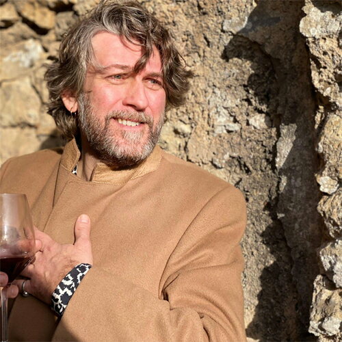 イタリアワインのいのししやのク ローザ 2024 クQ Rosa 2024 Qイタリア プーリア ロゼワイン ヴィナイオータ 自然派｜アングル3