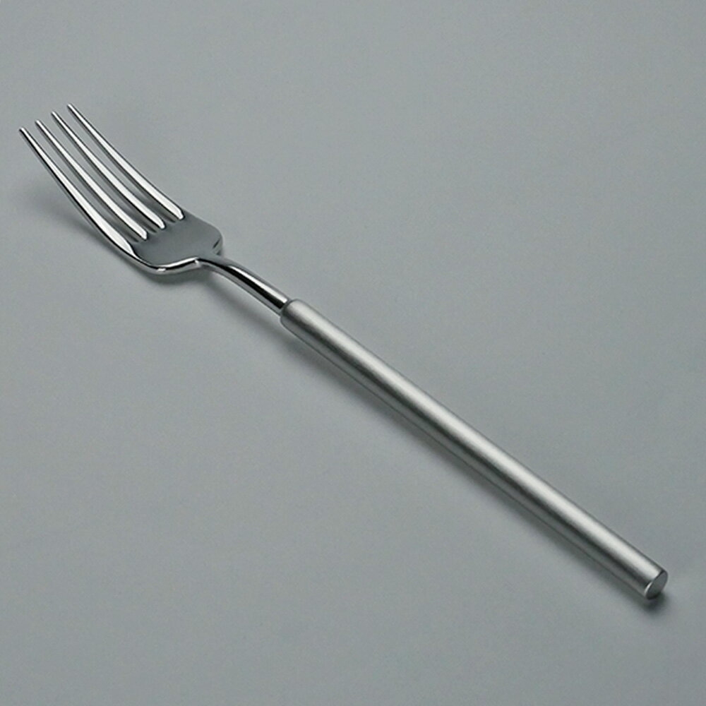 王室御用達の歴史　ポルトガルを代表する由緒ある高級磁器メーカー　ヴィスタアレグレのテーブルウエア　ホテルライクなヨーロッパの食卓をご家庭に！　DOMO MATTドーモマット　テーブルフォーク　エレガントでスタイリッシュなポルトガル食器 入学 お祝い 母の日(3)