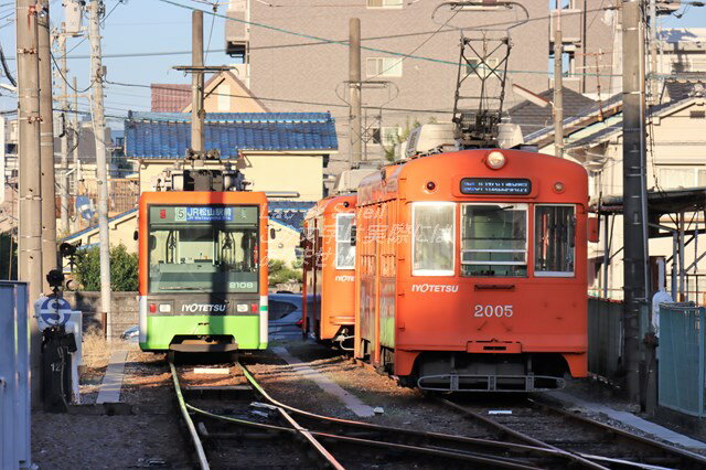 【日本の風景ポストカード】愛媛県松山市　伊予鉄道モハ50形　2100系の電車の葉書ハガキはがき photo by MIRO