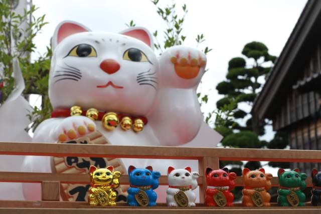 三重県伊勢市宇治中之切町おかげ横丁...