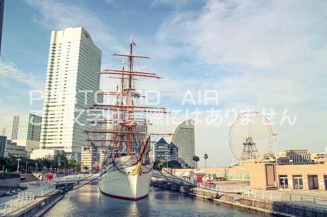 【日本の風景／横浜のポストカード】みなとみらいランドマークと