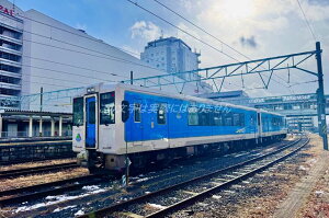 【鉄道のポストカード】山形駅に停まる左沢線のポストカード絵葉書はがきphoto by MIRO