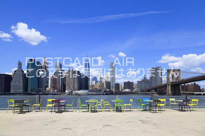 【アメリカの風景ポストカード】　アメリカ合衆国ニューヨークのマンハッタンの高層ビル群葉書ハガキ