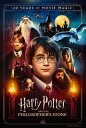 サイズ：61cm x 91.5cm ハリー・ポッターとけんじゃのいし、原題: Harry Potter and the Philosopher's Stone　は、イギリスの児童文学作家、J・K・ローリングが1997年に発表した、子供向けファンタジー小説『ハリー・ポッター』シリーズの第1巻。　