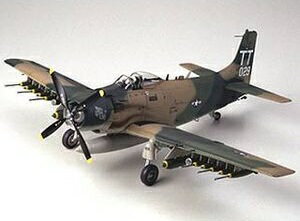 タミヤ 1/48 スカイレイダー アメリカ空軍 スケールモデル 61073