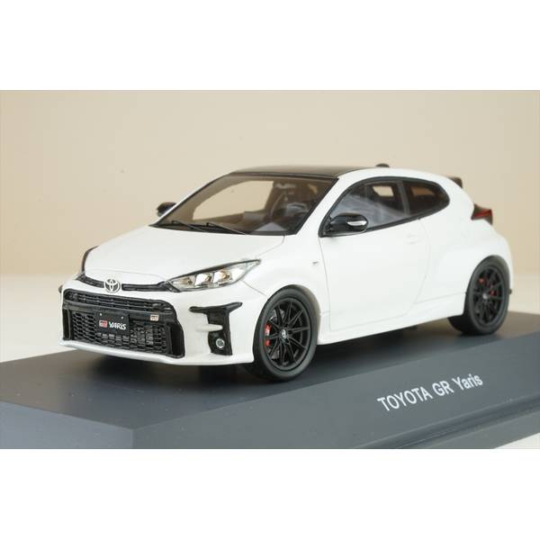 Rakuten - シュコー 1/43 トヨタ GR ヤリス 左ハンドル仕様 ホワイト 2020 完成品ミニカー 450927000