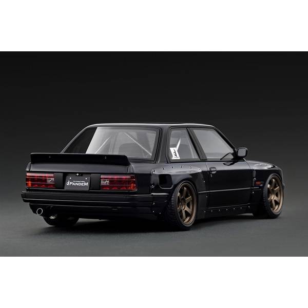 ポストホビーWEBSHOPのイグニッションモデル 1/18 パンデム 30 ブラック 完成品ミニカー IG3718｜アングル2