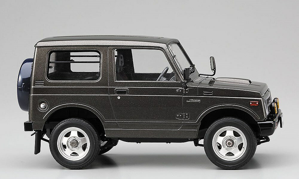 ポストホビーWEBSHOPのハセガワ 1/24 スズキ ジムニー(JA11-5型) スケールモデル HC22｜アングル3